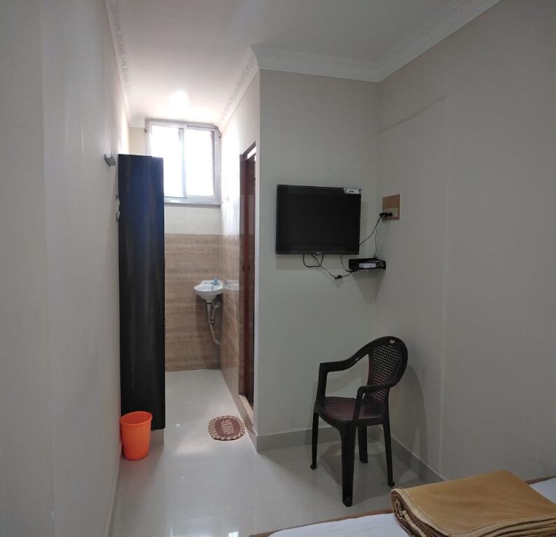 Пеннадам: Sri Sivalakshmi AC Guest House