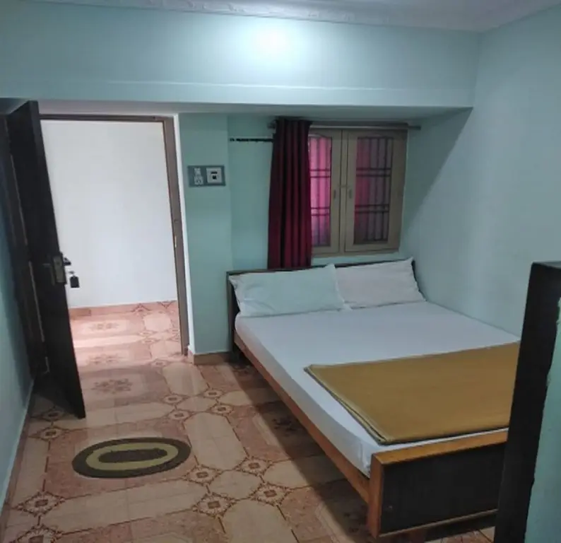 Пеннадам: Sri Sivalakshmi AC Guest House