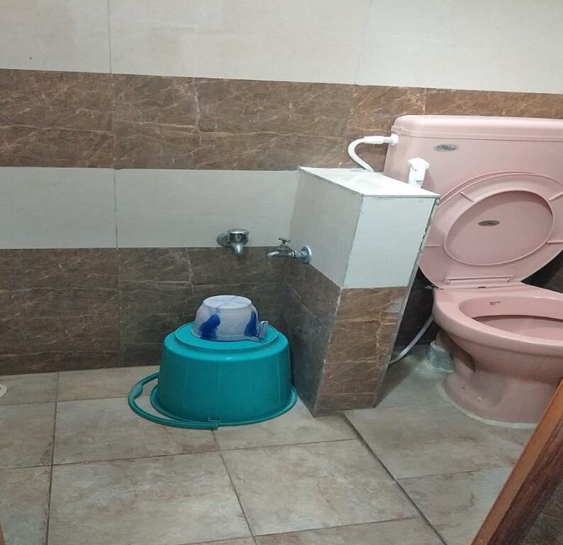 Пеннадам: Sri Sivalakshmi AC Guest House