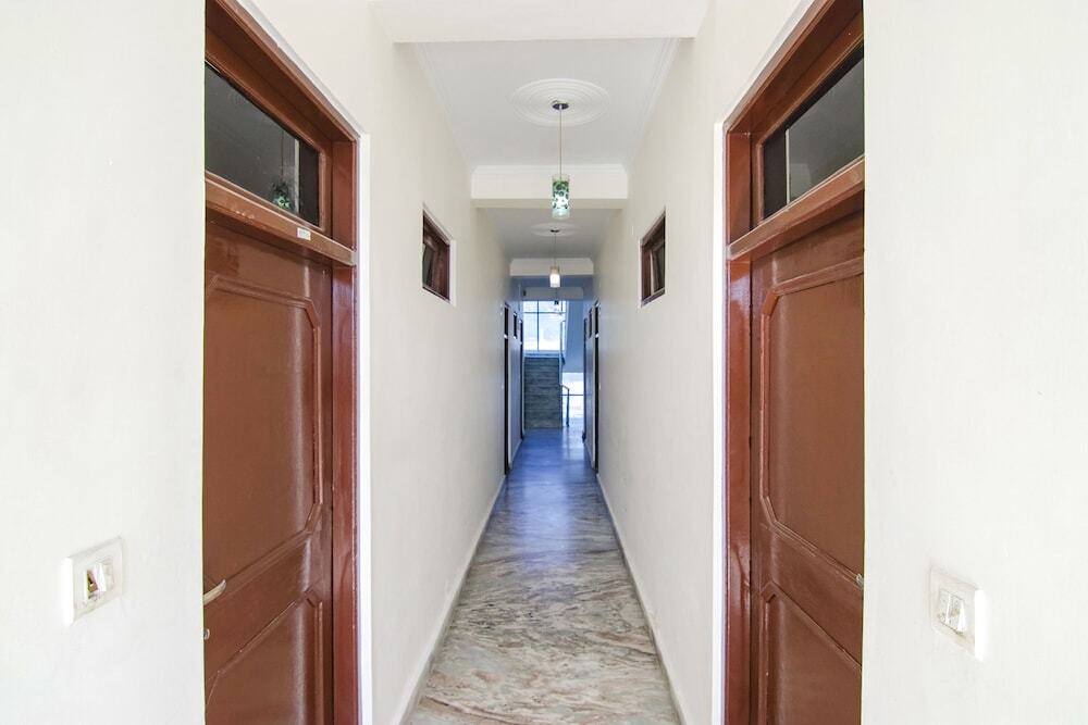 Манали: Fabhotel Baragarh Regency