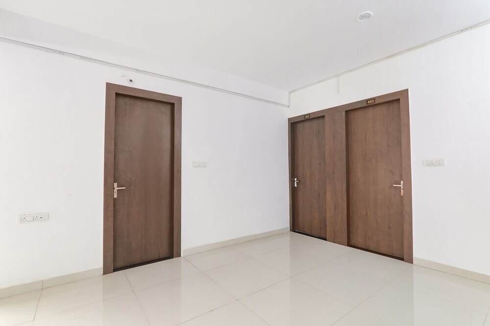 Праяградж: Fabhotel The Villa I