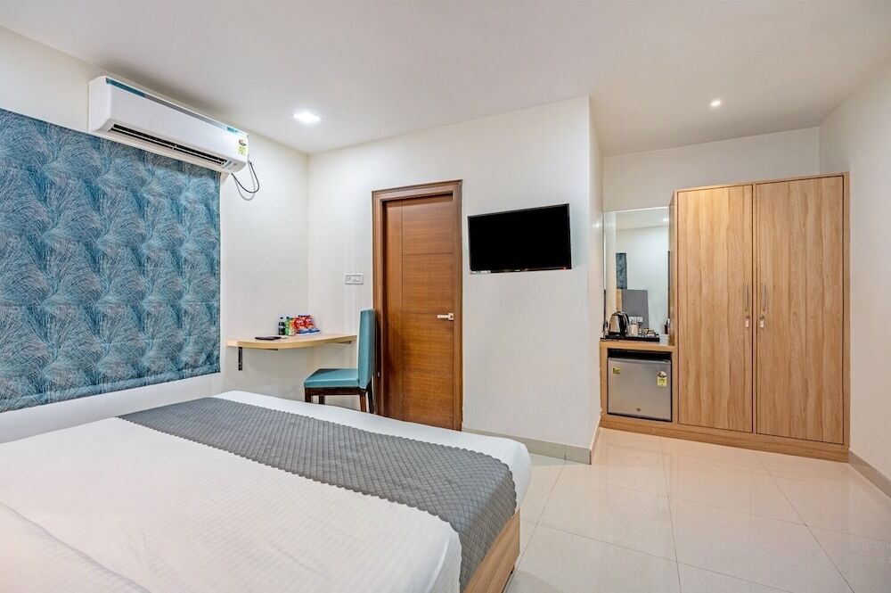 Хидерабад: Eminent Suites & Apartments