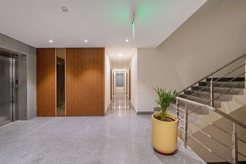 Хидерабад: Eminent Suites & Apartments