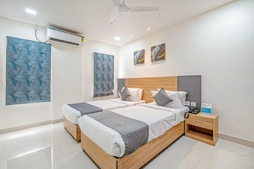 Хидерабад: Eminent Suites & Apartments