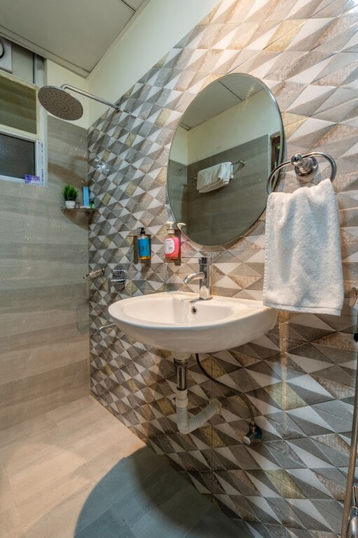 Хидерабад: Eminent Suites & Apartments