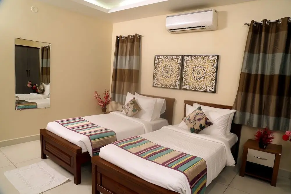 Гунтур: The Capital Executive Service Apartment
