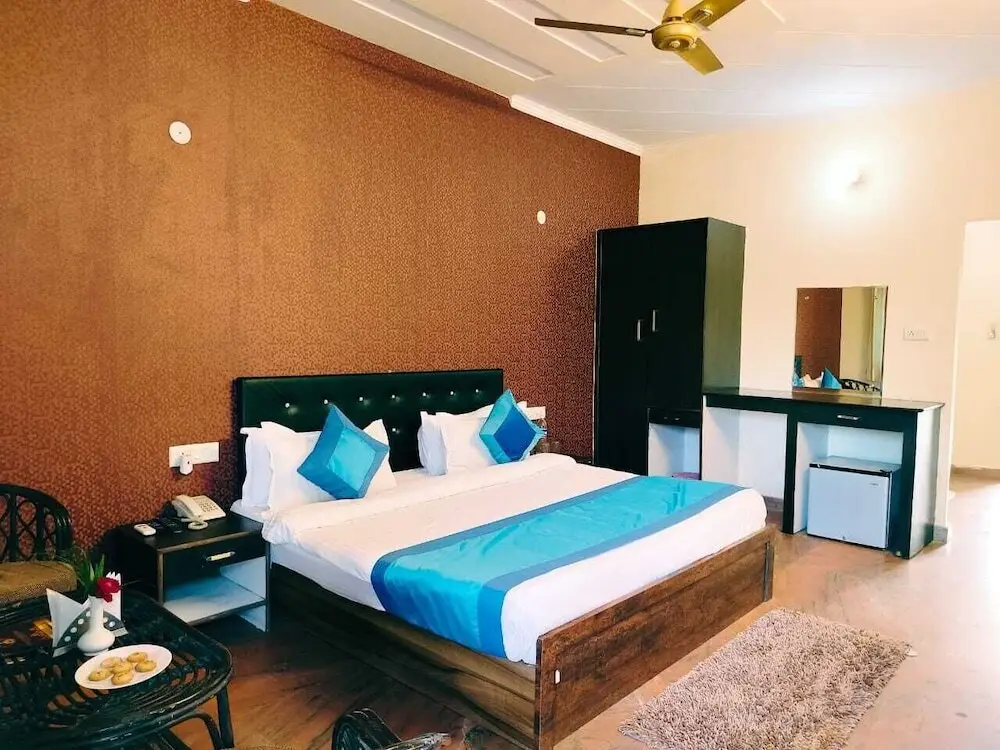 Наинитал: Royals Moonlight Resort