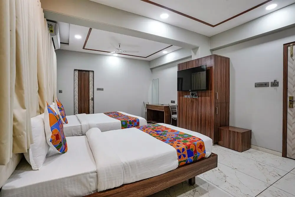Нави-Мумбай: Fabhotel Grand Inn I