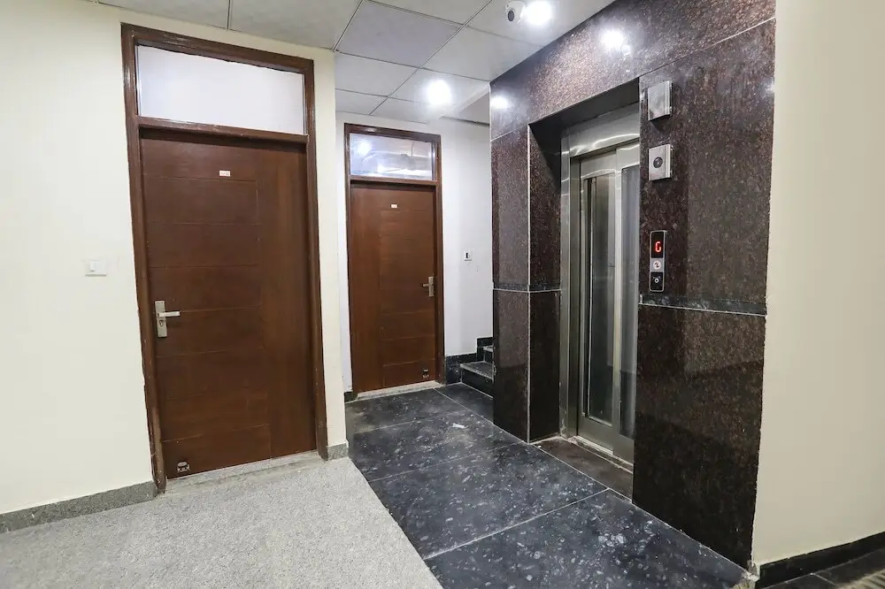Нойда: Fabhotel A2S