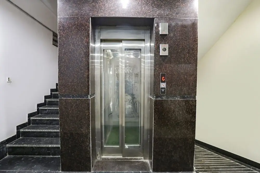 Нойда: Fabhotel A2S