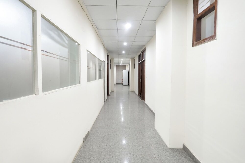 Нойда: Fabhotel A2S