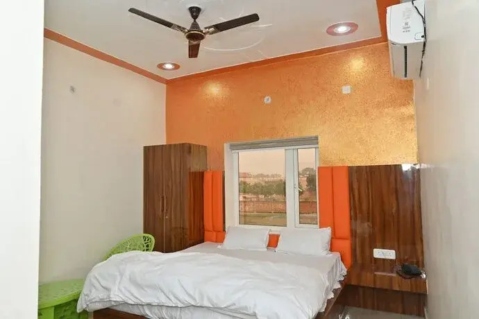 Сарнатх: Goroomgo JSB Palace Varanasi