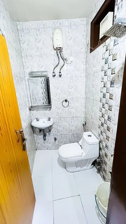Нью-Дели: Roomshala 140 Hotel 24&7 Malviya Nagar