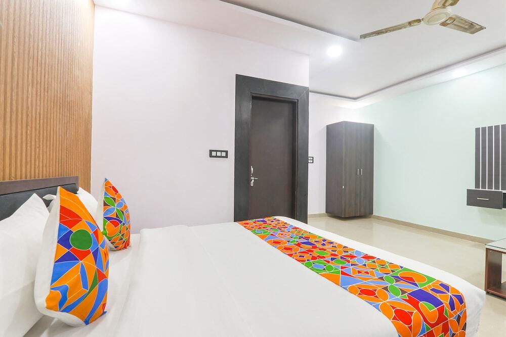Лакхнау: Fabhotel Paras