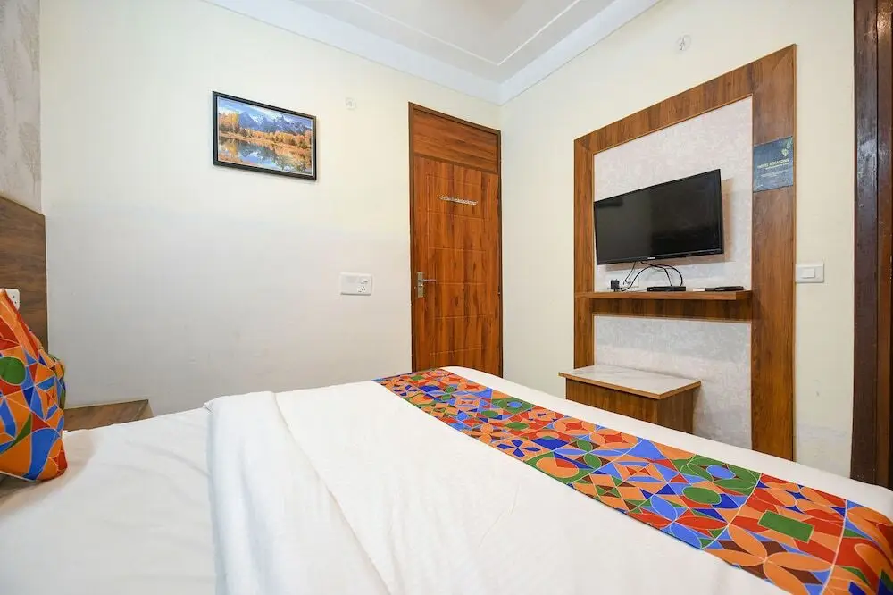 Дехрадун: Fabhotel 4 Seasons