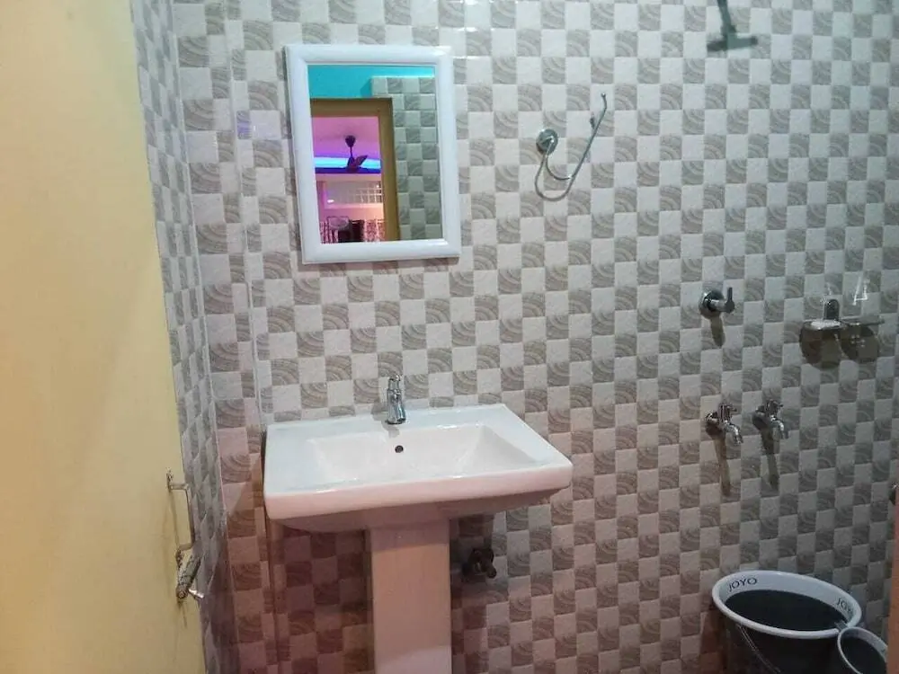 Северный Лакхимпур: 3 Star Lodge
