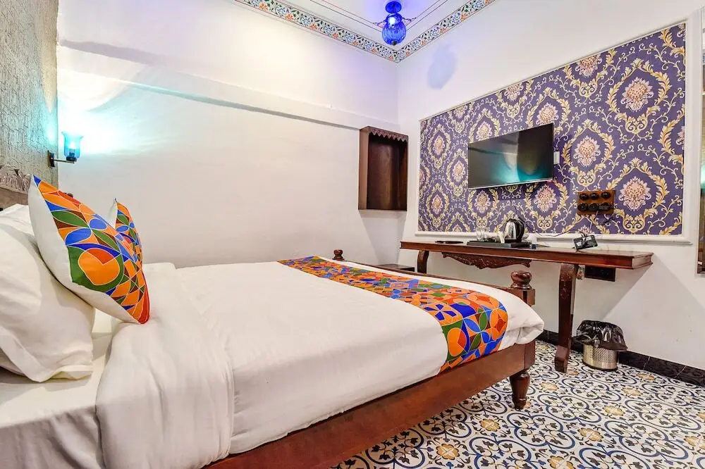 Удаипур: Fabhotel Ambika Chirwa House