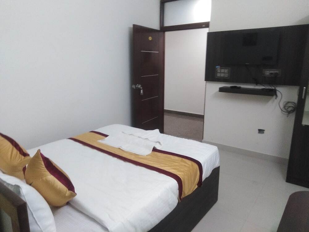 Бангалор: J K Inn Hotel - Urban Express