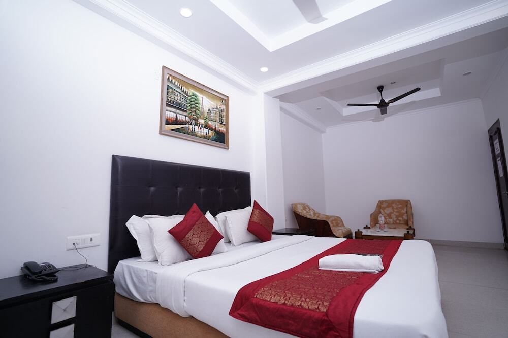 Нойда: Hotel Lyf Corporate Suites Noida Sec-56
