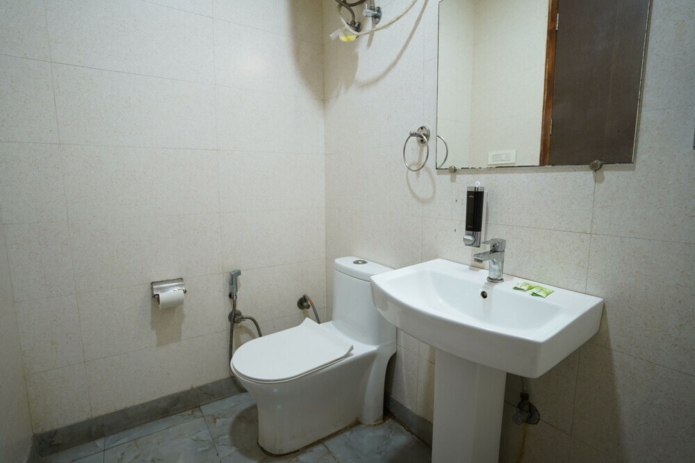 Нью-Дели: Hotel Lyf Corporate Suites - Peera Garhi