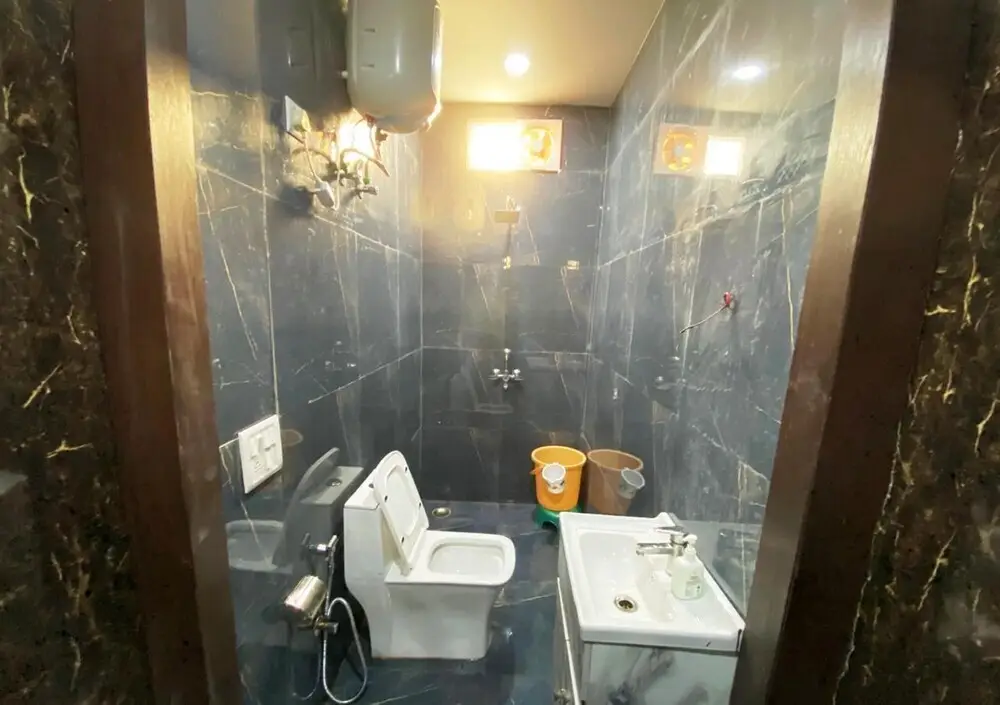 Большая Нойда: GoBravo 72 - 3BHK Farm with Pool & Garden Sec150 Noida