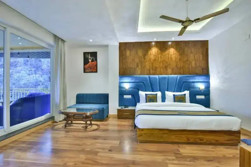 Чамба: Ark Holiday Inn By DLS Hotels