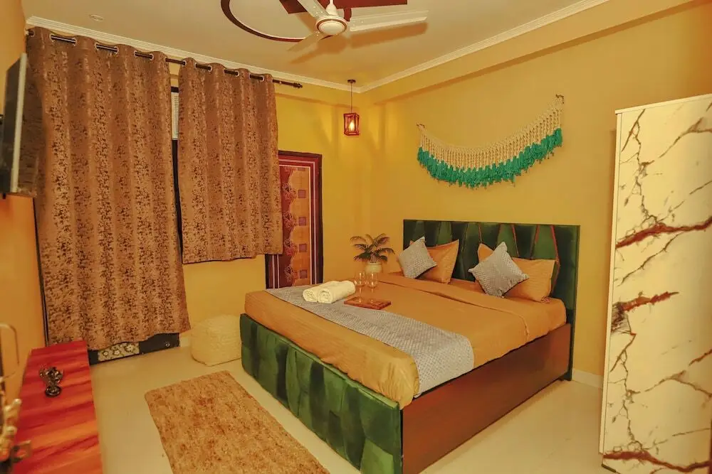 Газиабад: Roomshala 115 Satguru Residency