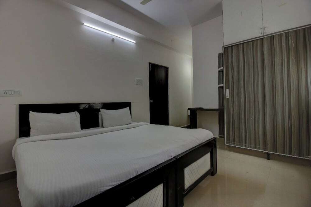 Хидерабад: iROOMZ RK Hospitality