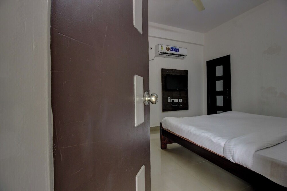 Хидерабад: iROOMZ RK Hospitality
