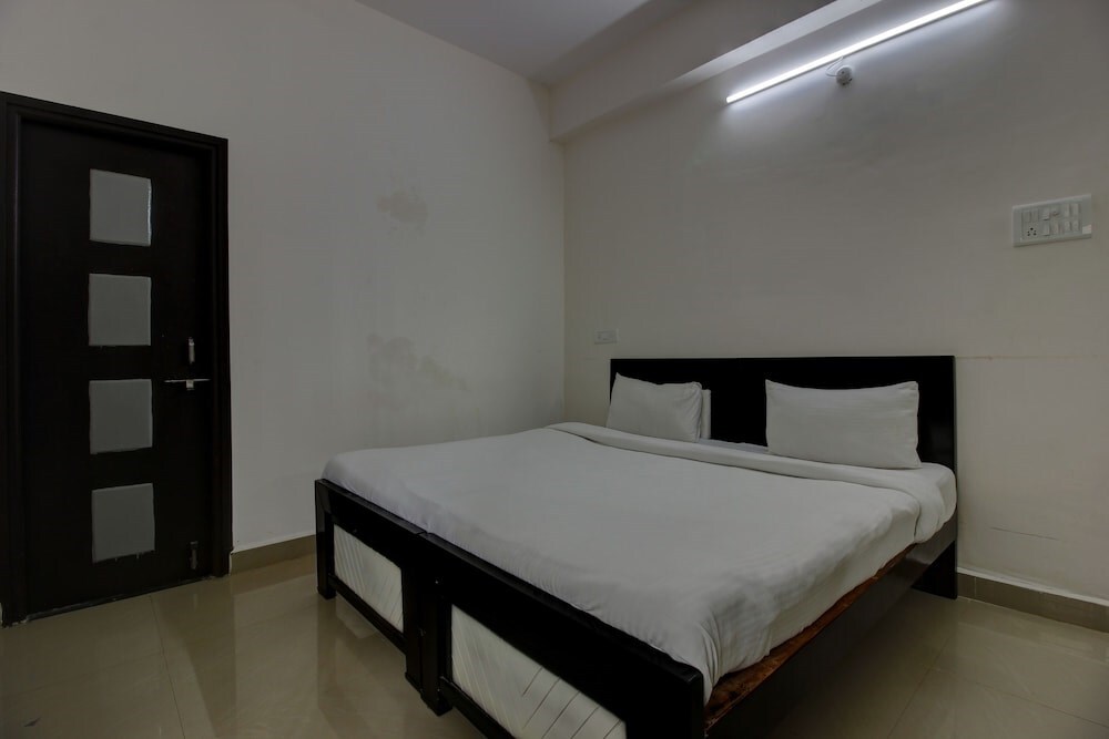 Хидерабад: iROOMZ RK Hospitality