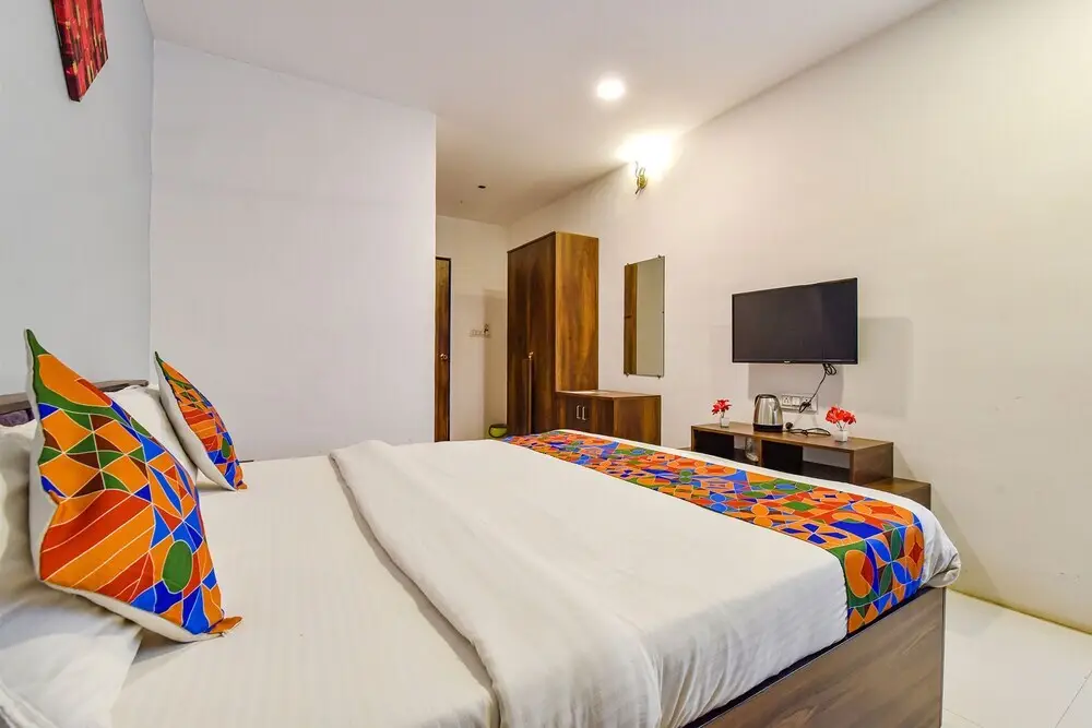 Сурат: Fabhotel Code