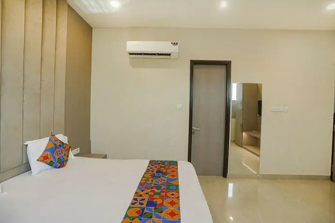 Fabhotel The Grand Suites — фото 1