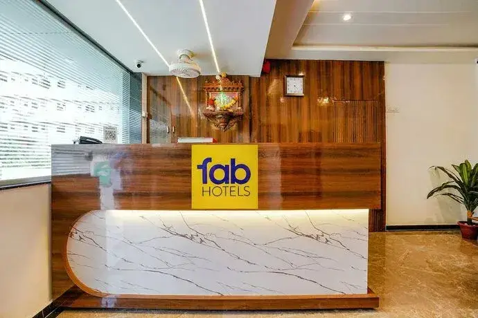 Тхане: Fabhotel Grand Residency