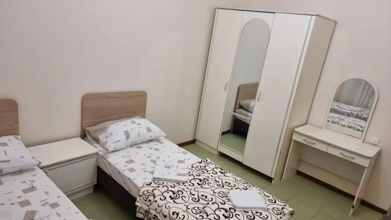 Витязево: Гостевой дом Домашний Очаг