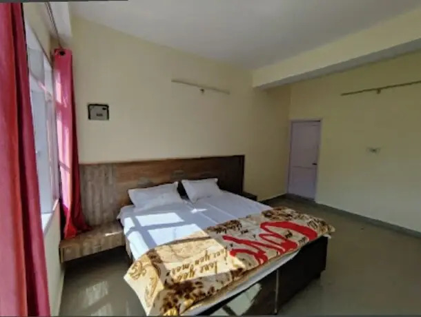 Шимла: Goroomgo Sukh Dham Homestay Shimla