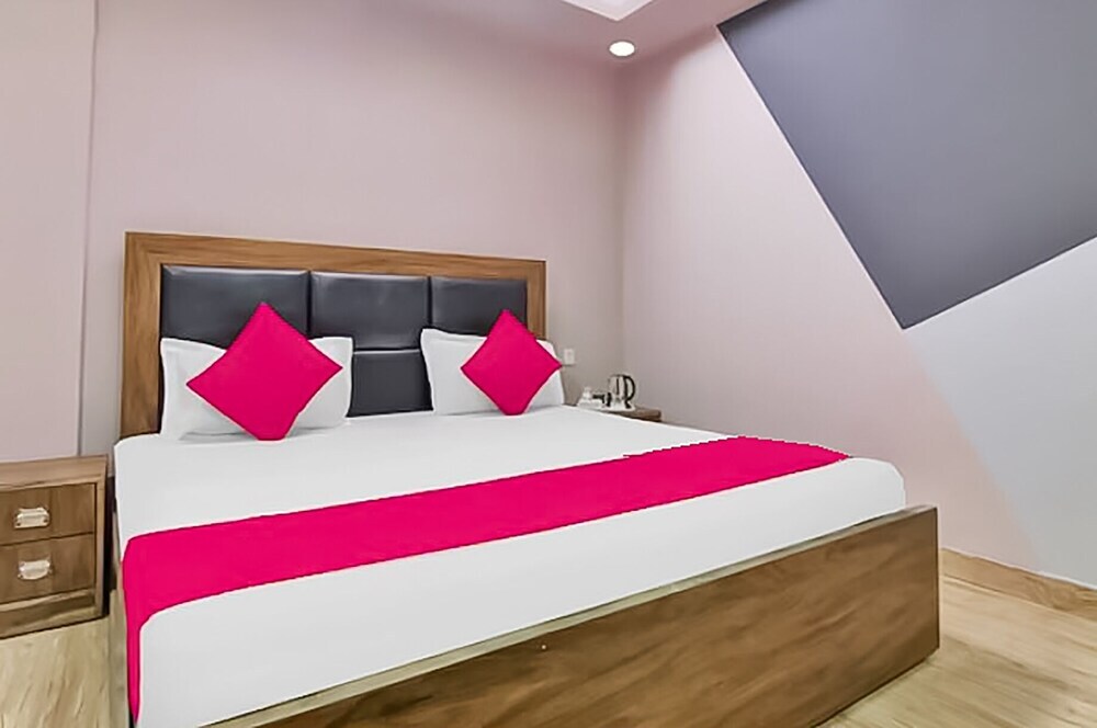Нью-Дели: Roomshala 121 Hotel Classic