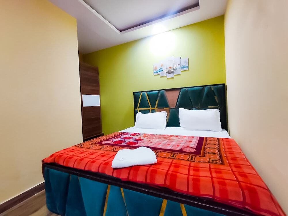 Нью-Дели: Roomshala 122 Hotel park view