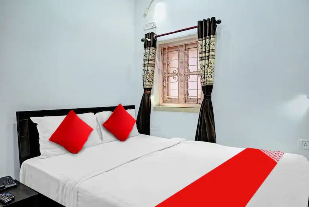 Колката: Goroomgo Laxmi Guest House Jadavpur Kolkata