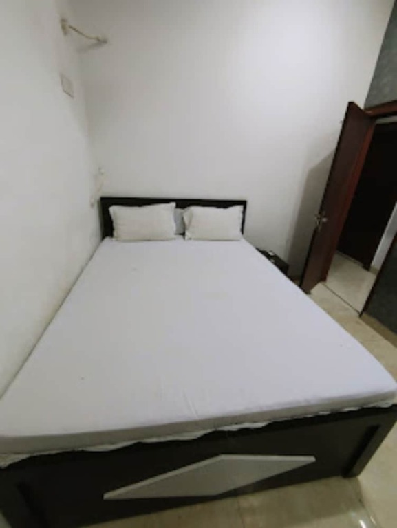 Колката: Goroomgo Laxmi Guest House Jadavpur Kolkata