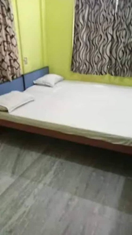 Колката: Goroomgo Laxmi Guest House Jadavpur Kolkata
