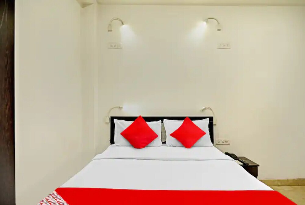 Колката: Goroomgo Laxmi Guest House Jadavpur Kolkata