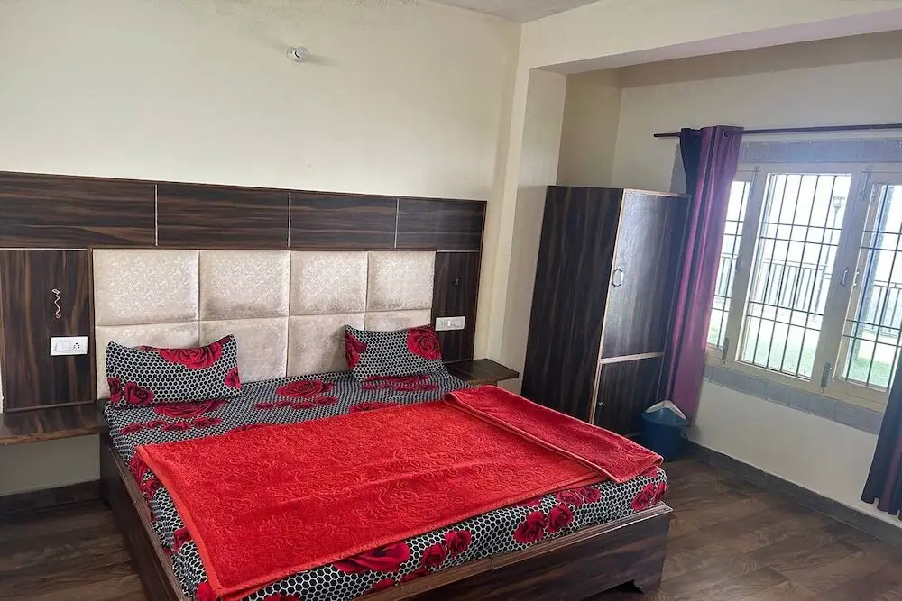 Казаули: N V Villa Homestay