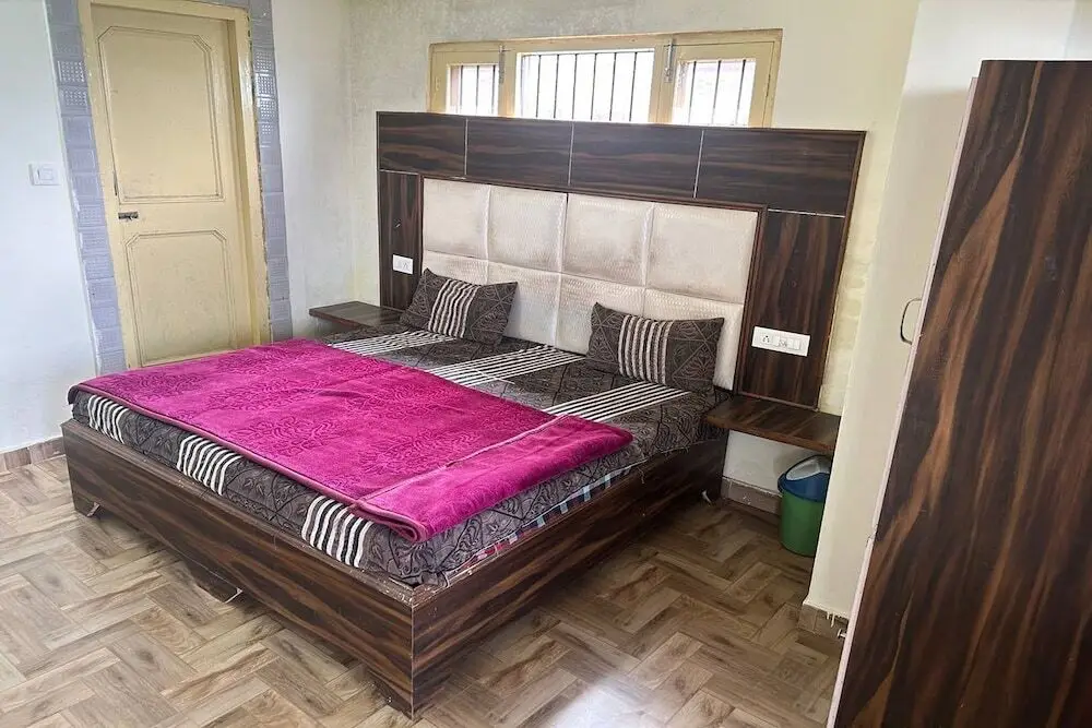 Казаули: N V Villa Homestay