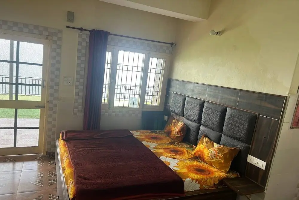 Казаули: N V Villa Homestay