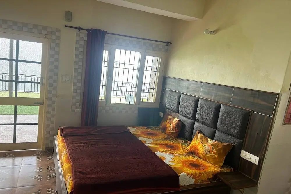 Казаули: N V Villa Homestay