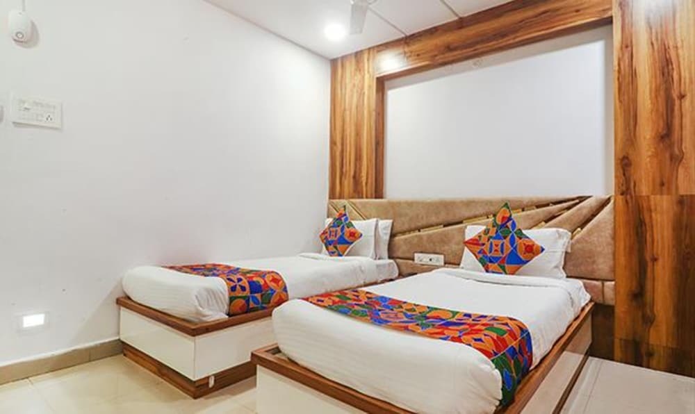 Хидерабад: Fabhotel Twin Tree Suites