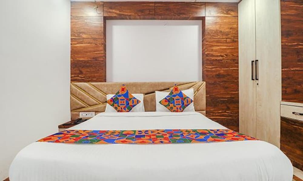 Хидерабад: Fabhotel Twin Tree Suites