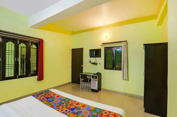 Варанаси: Fabhotel Yug Residency