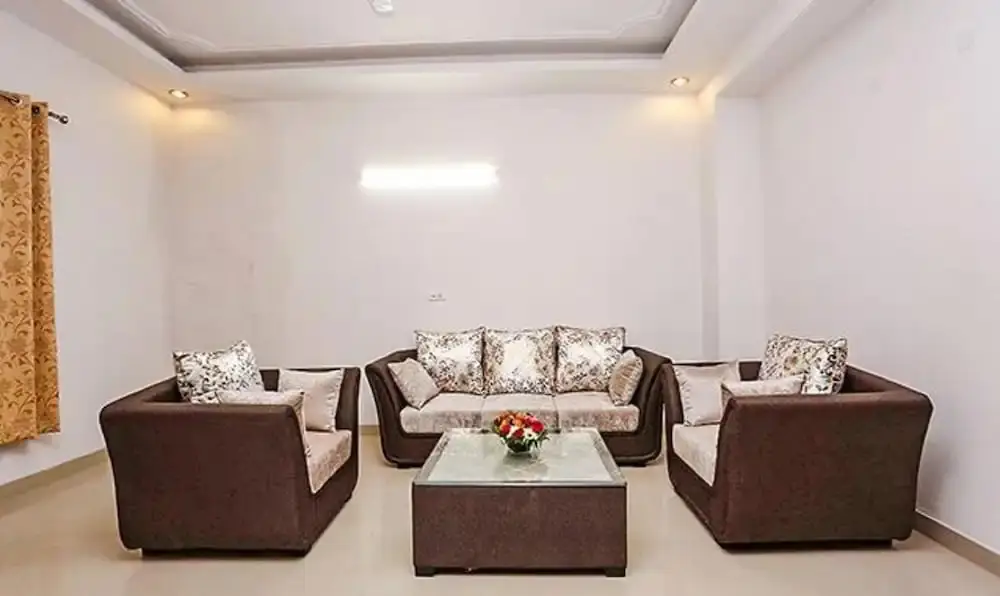 Нойда: FabHotel Noida Sector 50