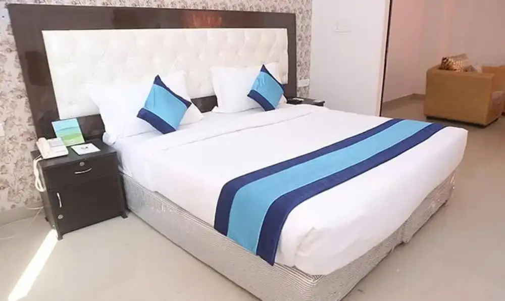 Нойда: FabHotel Noida Sector 50